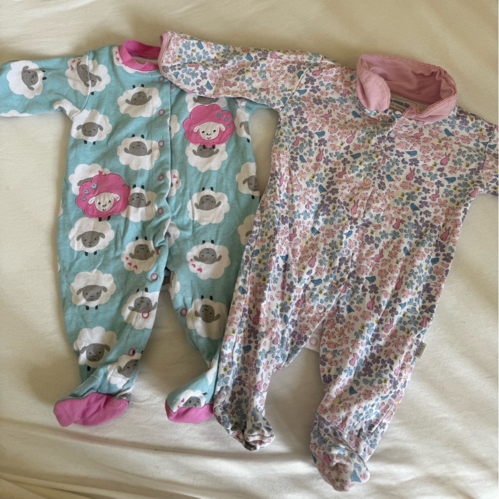 Bundle of 2 baby girl 3 m sleepers sheep Pekkle & floral bunny jojo maman Bebe
